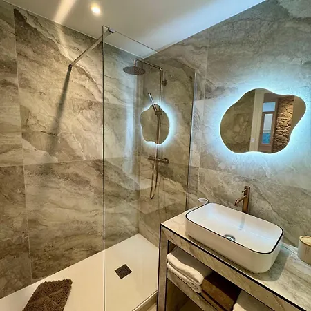 Newly Renovated With Old Charm Antibes